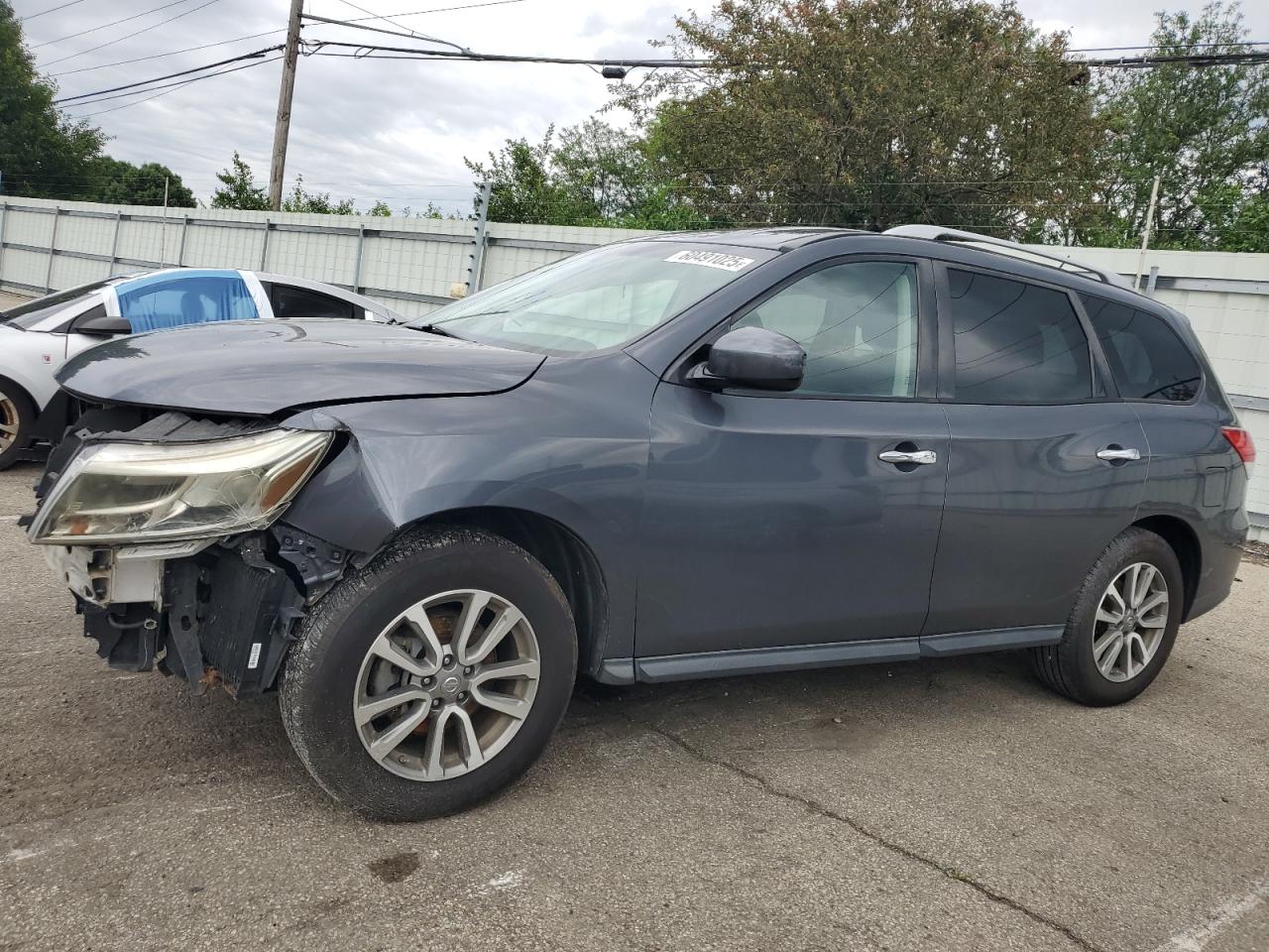 2013 Nissan Pathfinder S for Sale in Moraine, OH - Front End