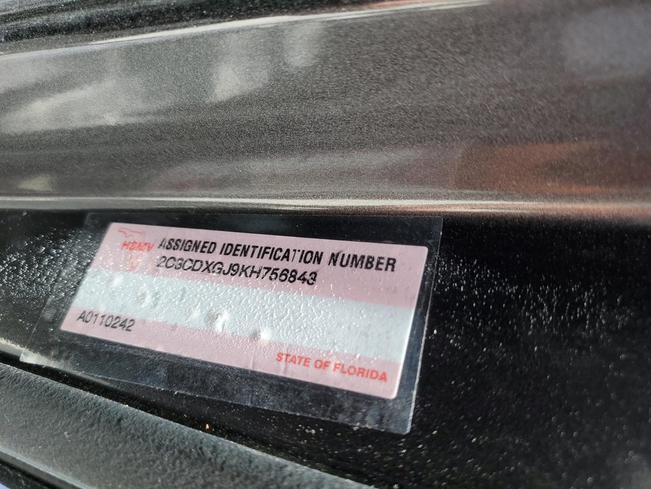 2019 Dodge Charger - Image 12