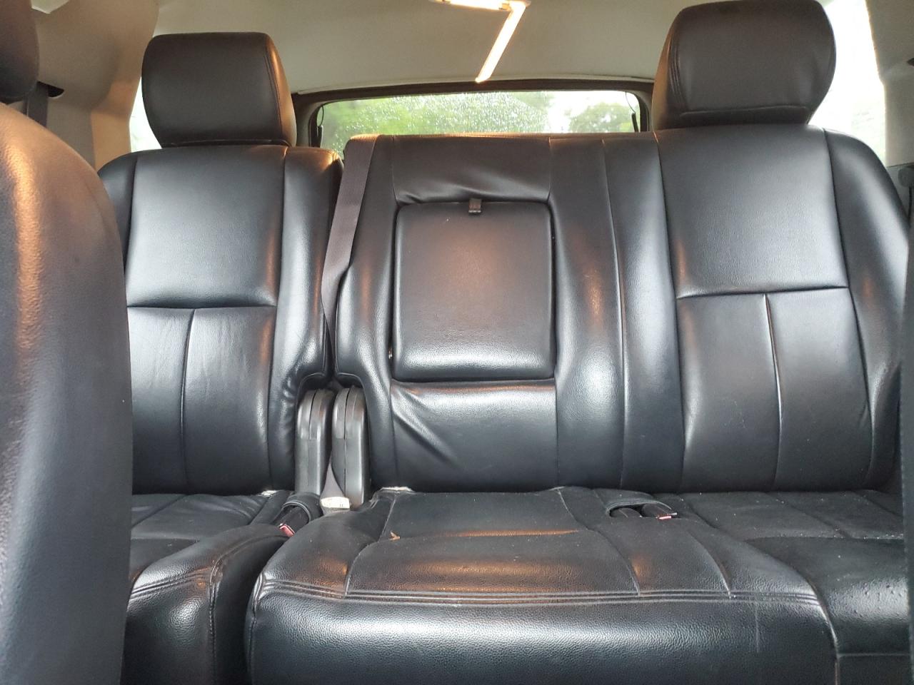 2011 Chevrolet Tahoe C1500 Ls VIN: 1GNSCAE04BR398186 Lot: 62933735