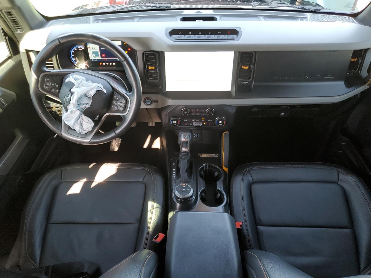 2023 Ford Bronco Base VIN: 1FMEE5DP0PLB65658 Lot: 61542535