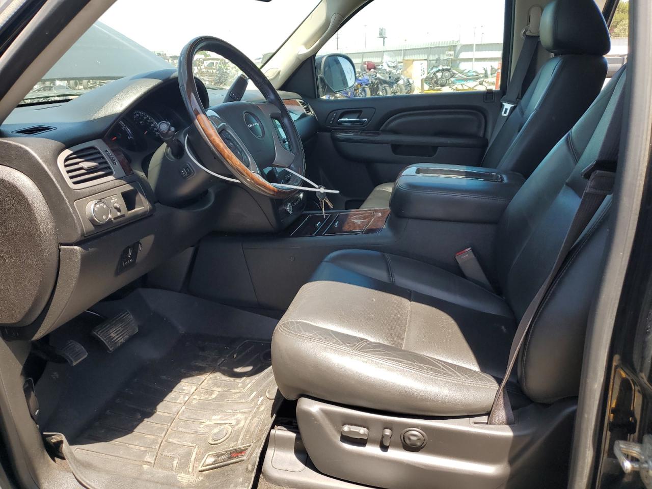 2013 GMC Yukon Xl Denali VIN: 1GKS2MEF3DR123353 Lot: 62858855
