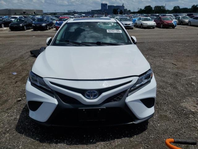  TOYOTA CAMRY 2020 Белы