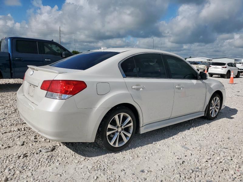  SUBARU LEGACY 2014 Biały