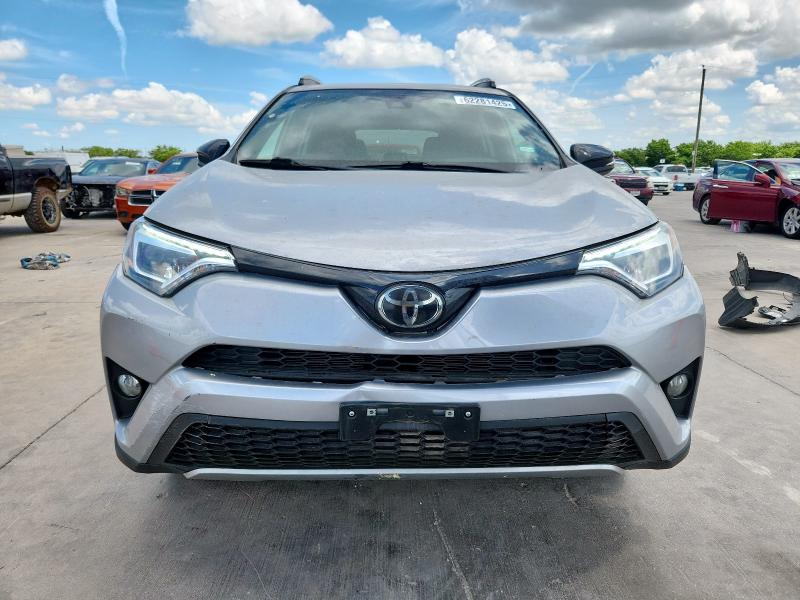  TOYOTA RAV4 2017 Srebrny