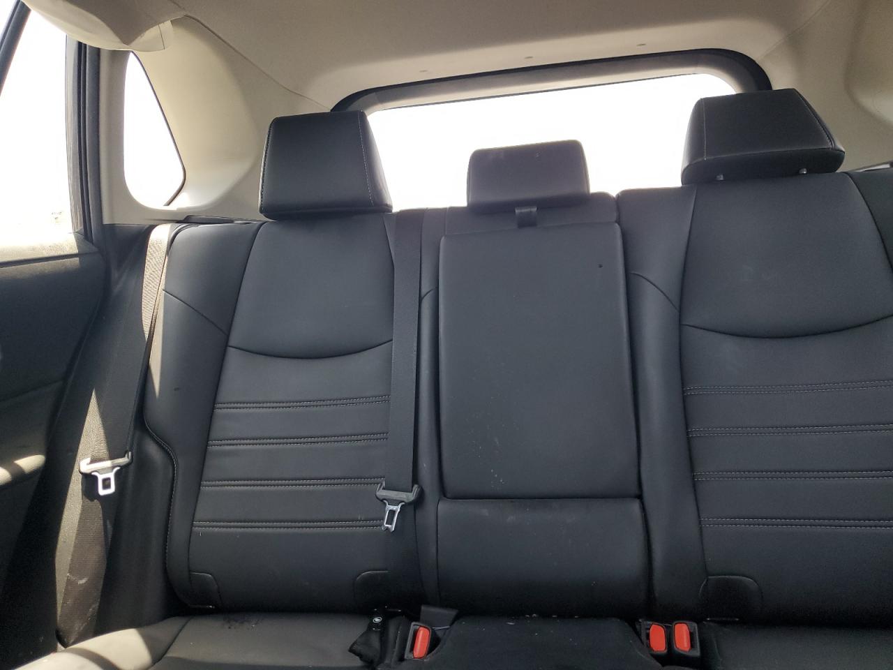 2019 Toyota Rav 4 VIN: 2T3C1RFV1KW031645 Lot: 61779325
