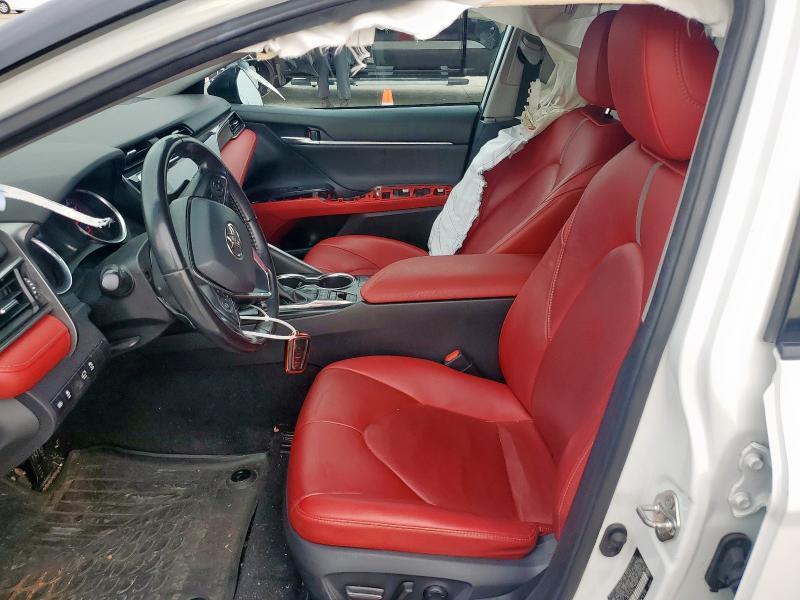  TOYOTA CAMRY 2019 Белый