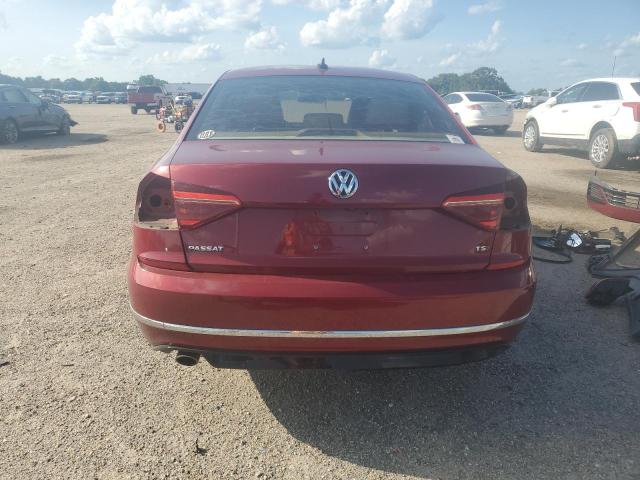  VOLKSWAGEN PASSAT 2018 Czerwony