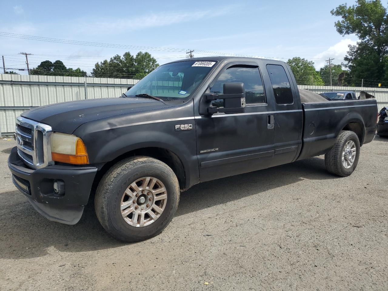 2001 Ford F250 Super Duty zu verkaufen in Shreveport, LA - Minor Dent/Scratches