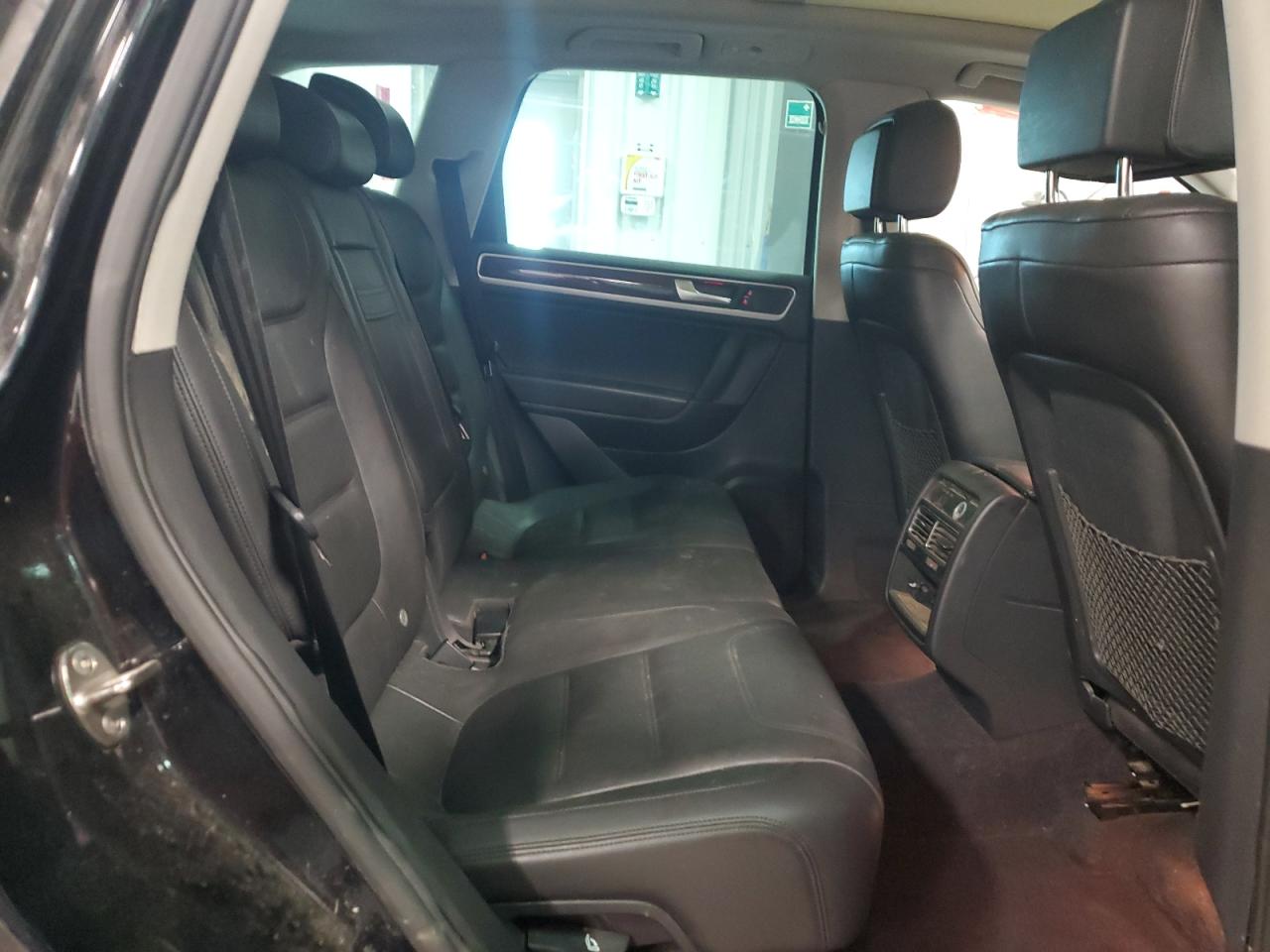2013 Volkswagen Touareg V6 VIN: WVGDF9BP7DD000957 Lot: 62261895
