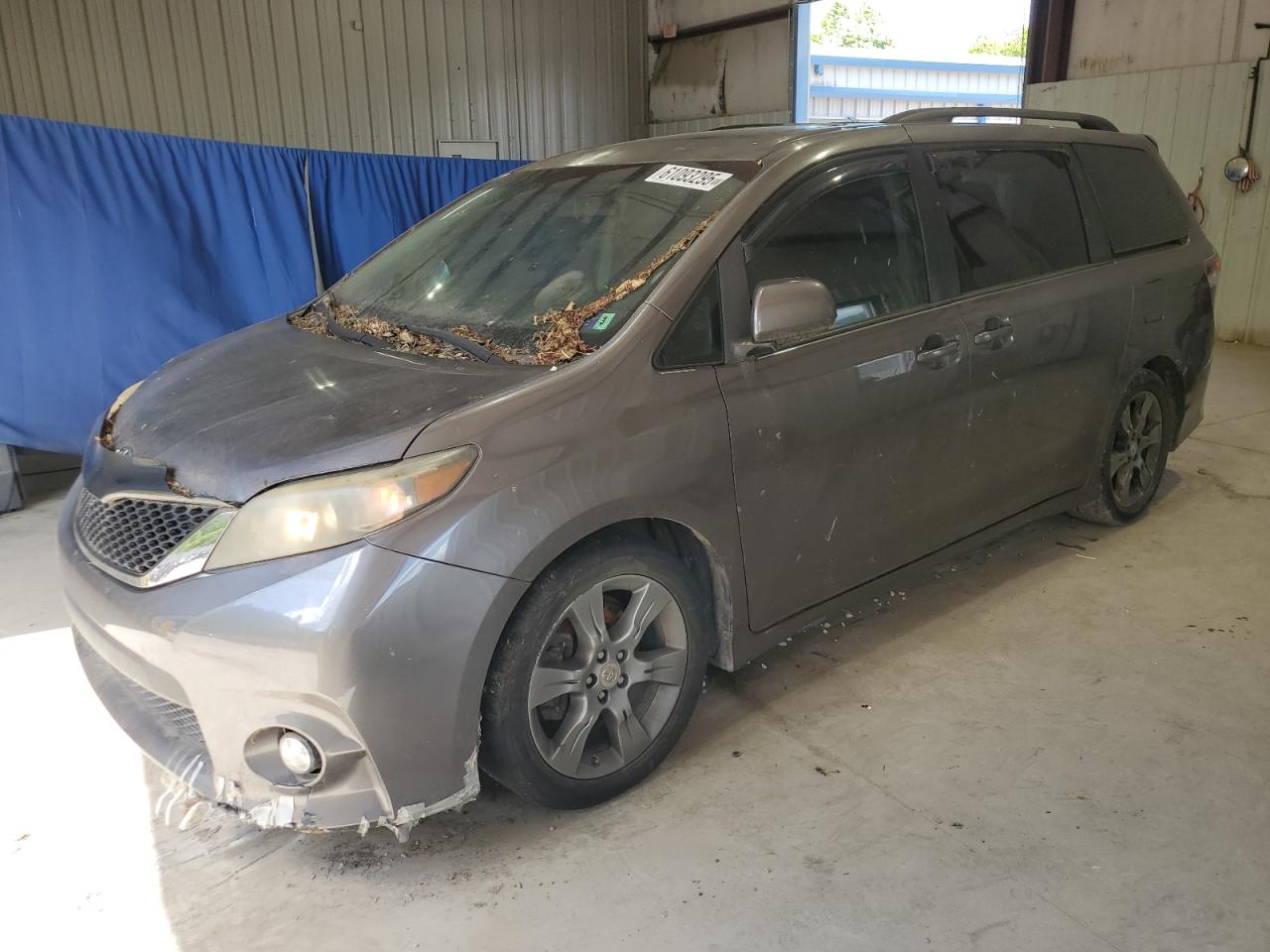 2011 Toyota Sienna Sport for Sale in Hurricane, WV - Front End