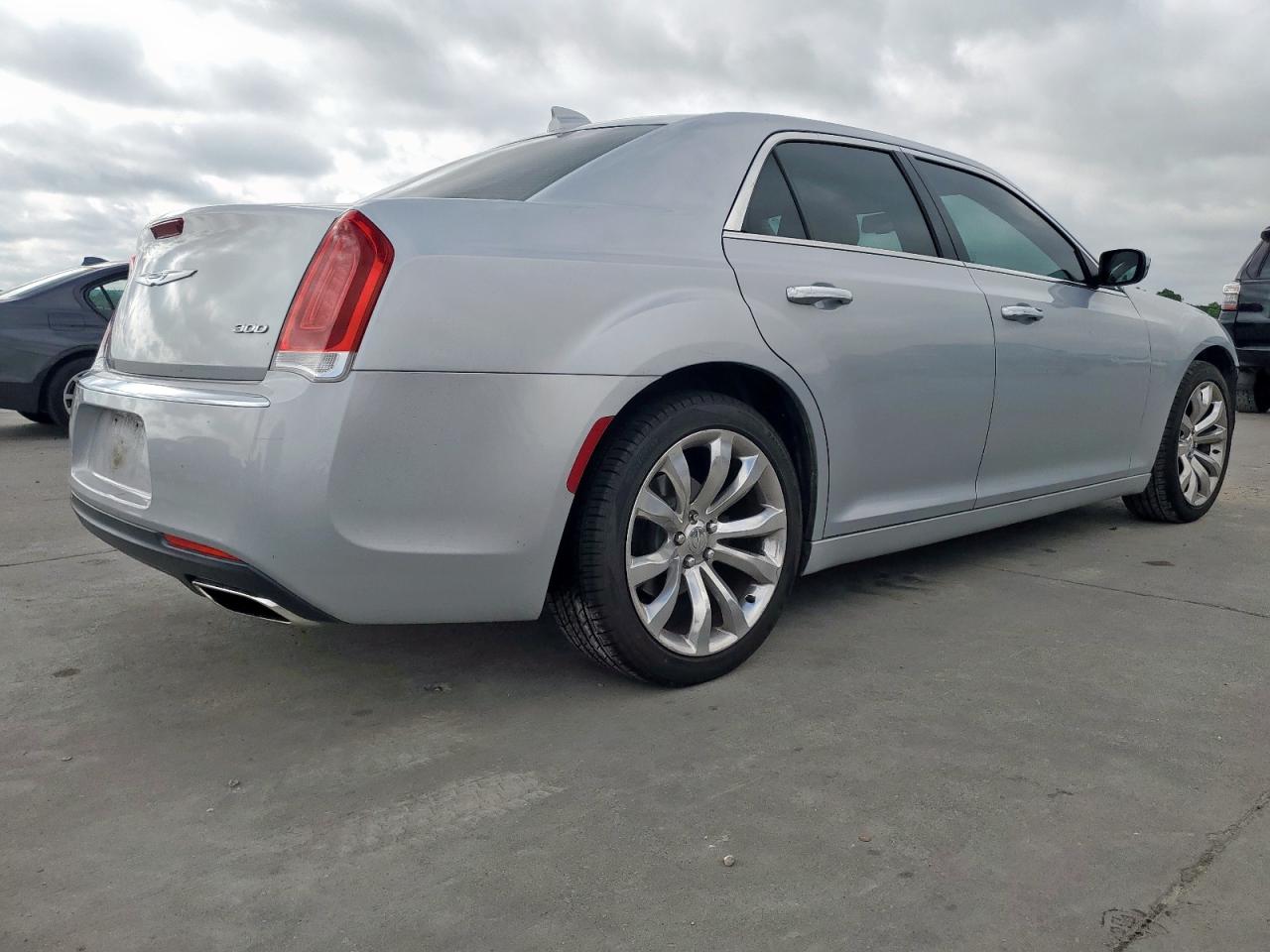 CHRYSLER 300 2020 VIN 2C3CCAEG1LH102816 photo 3