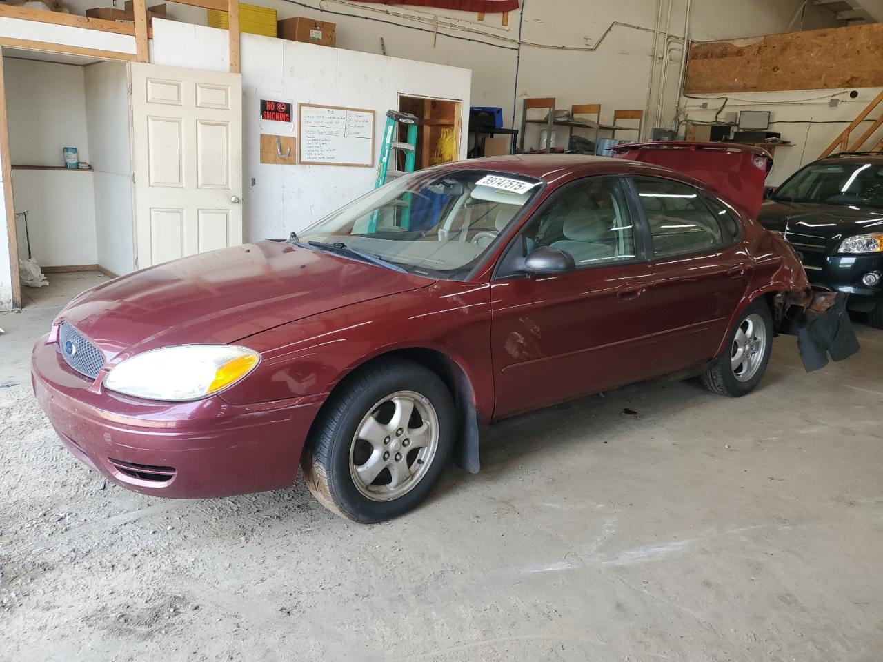 2006 Ford Taurus Se for Sale in Ham Lake, MN - Rear End