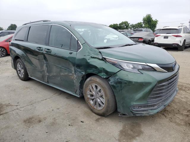 2024 TOYOTA SIENNA LE  
