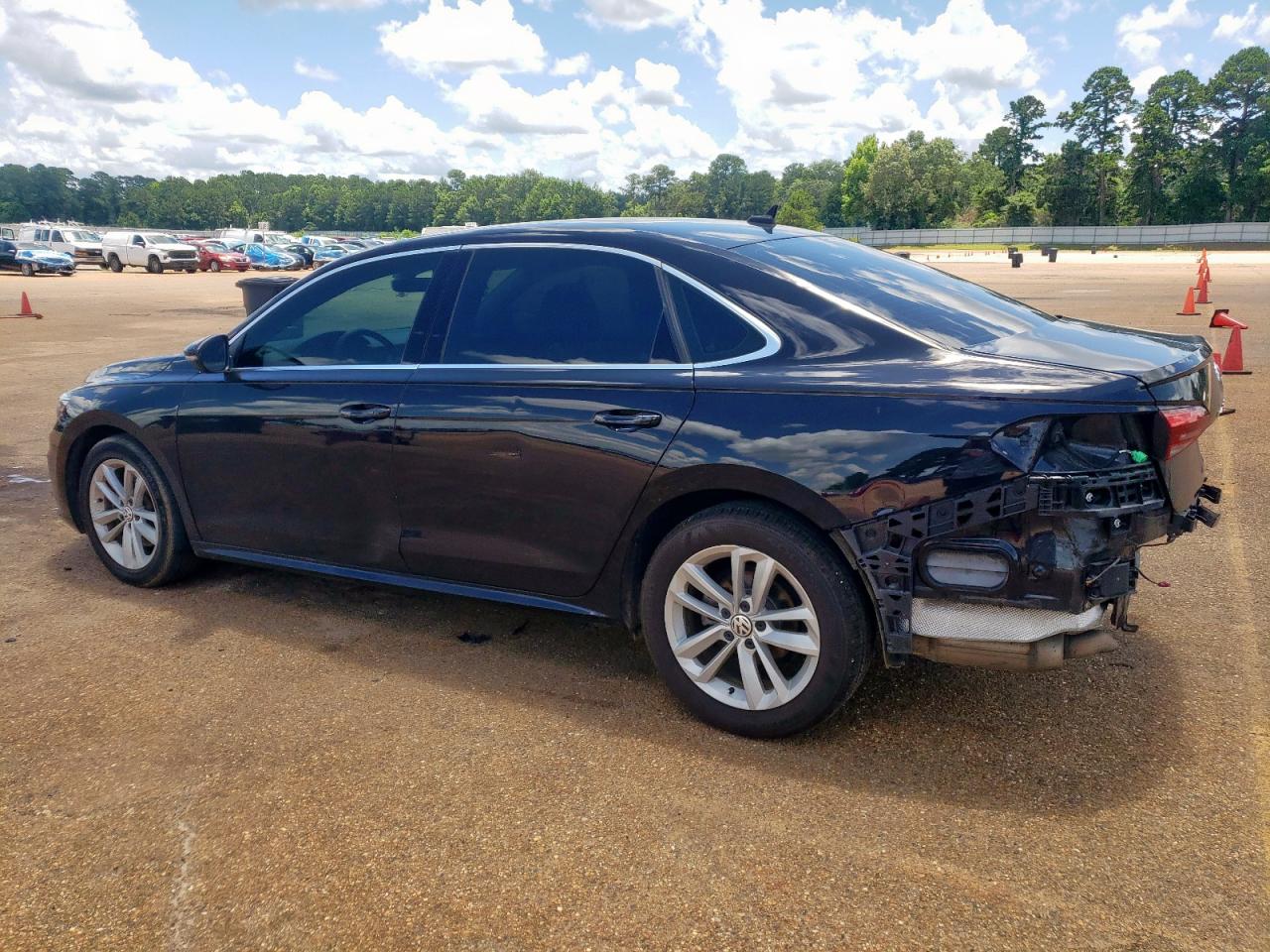 VOLKSWAGEN PASSAT 2020 VIN 1VWSA7A35LC024009 zdjęcie 2
