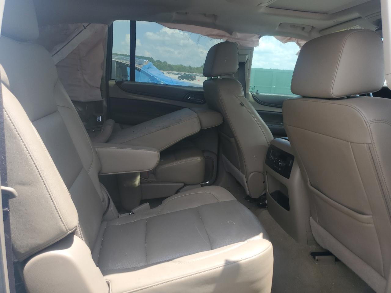 2018 Chevrolet Suburban K1500 Premier VIN: 1GNSKJKC1JR206187 Lot: 61774325