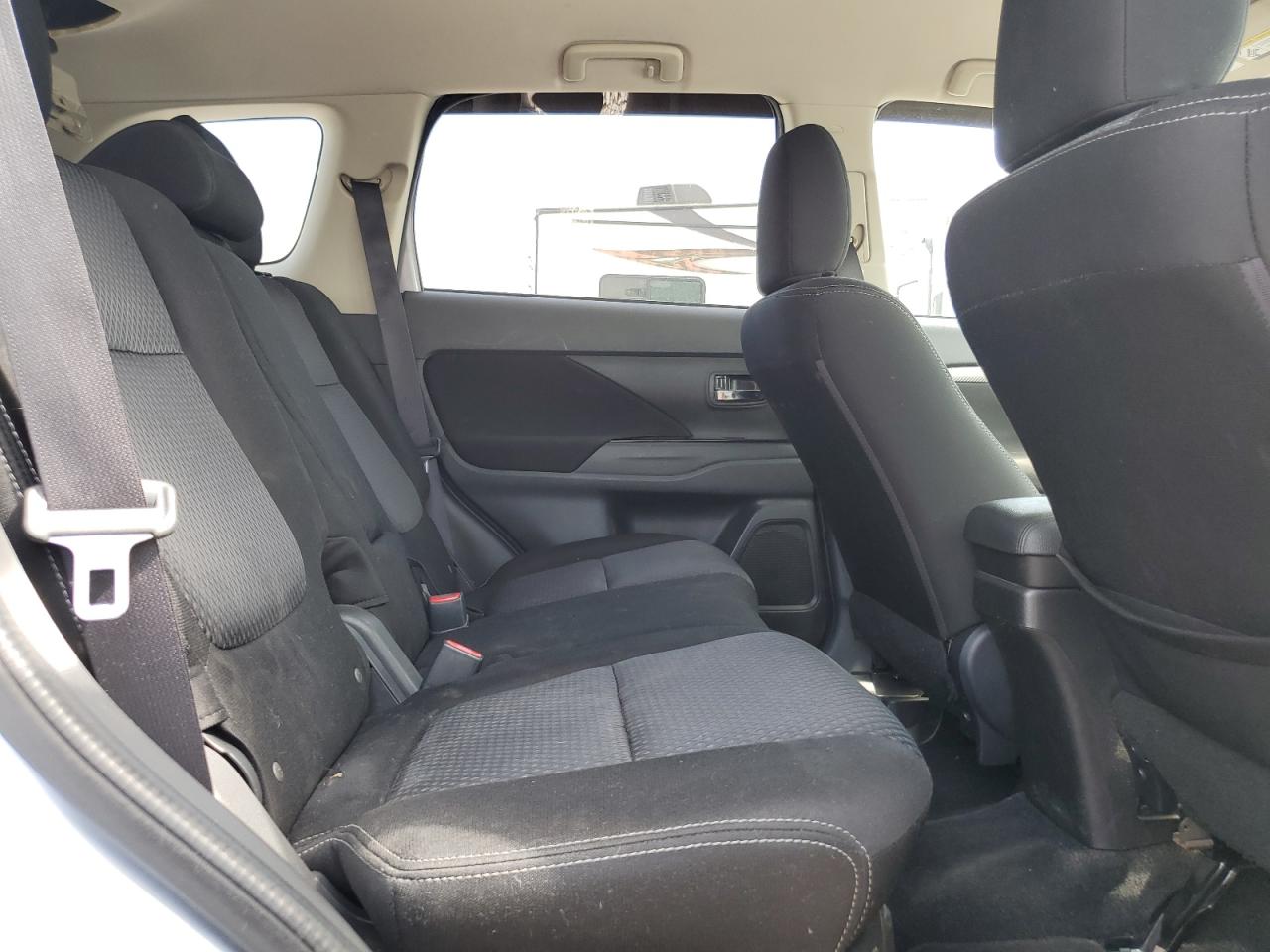 2016 Mitsubishi Outlander Es VIN: JA4AD2A31GZ061211 Lot: 59399195