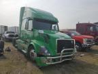 2004 Volvo Vnl Semi Truck zu verkaufen in Elgin, IL - Side