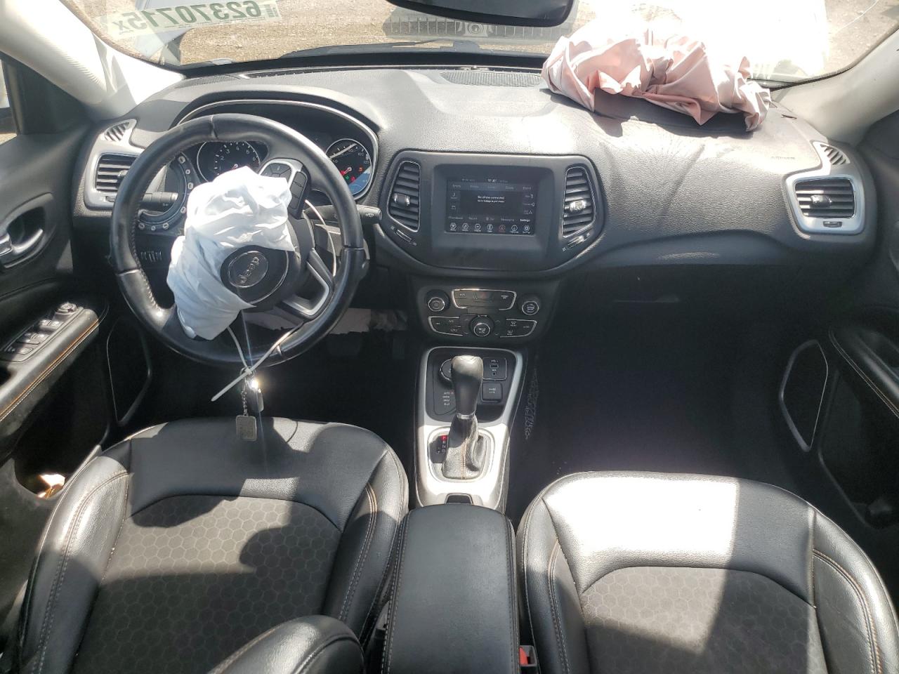 2019 Jeep Compass Latitude VIN: 3C4NJDBB0KT689598 Lot: 62370715