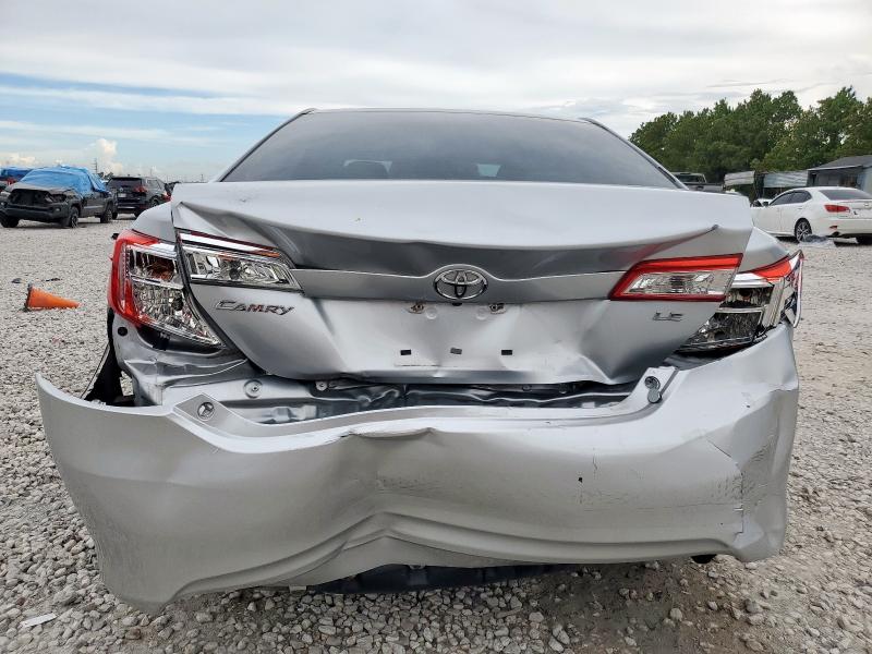  TOYOTA CAMRY 2014 Srebrny