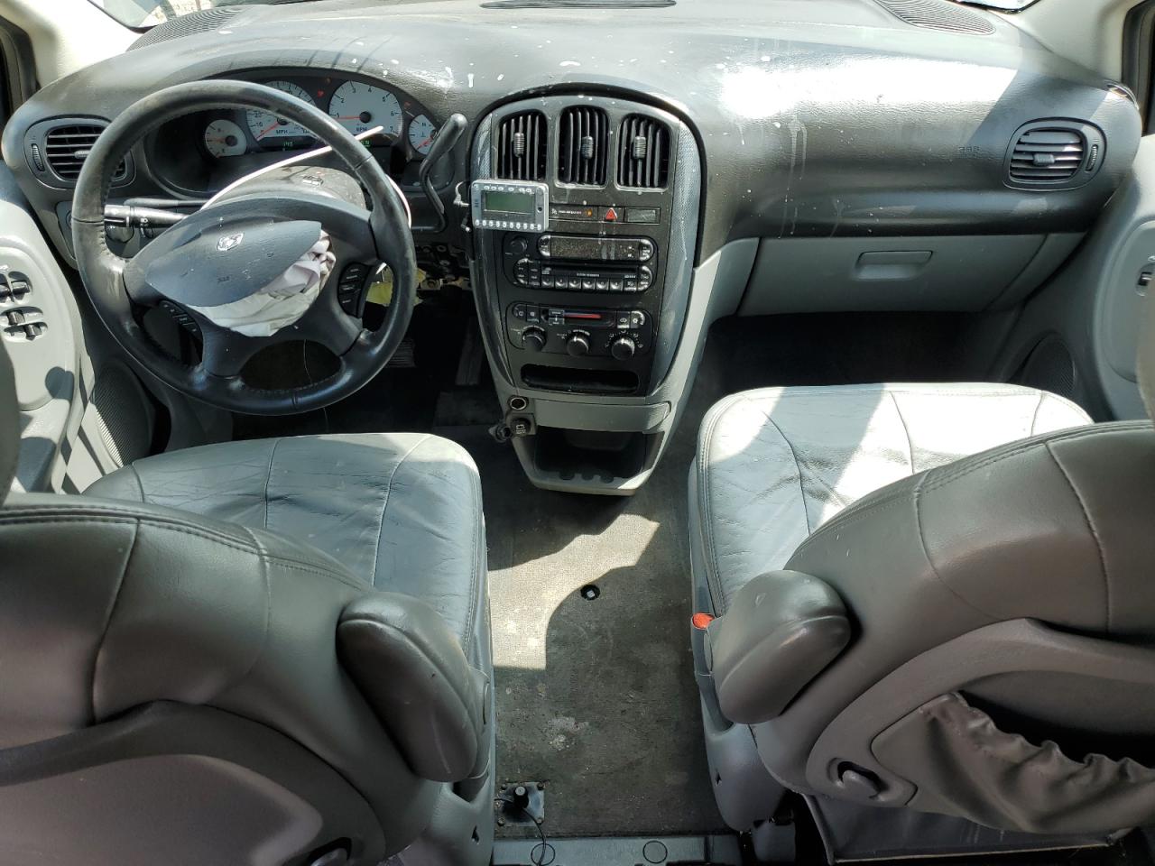 2005 Dodge Grand Caravan Sxt VIN: 2D4GP44L95R424704 Lot: 61243925