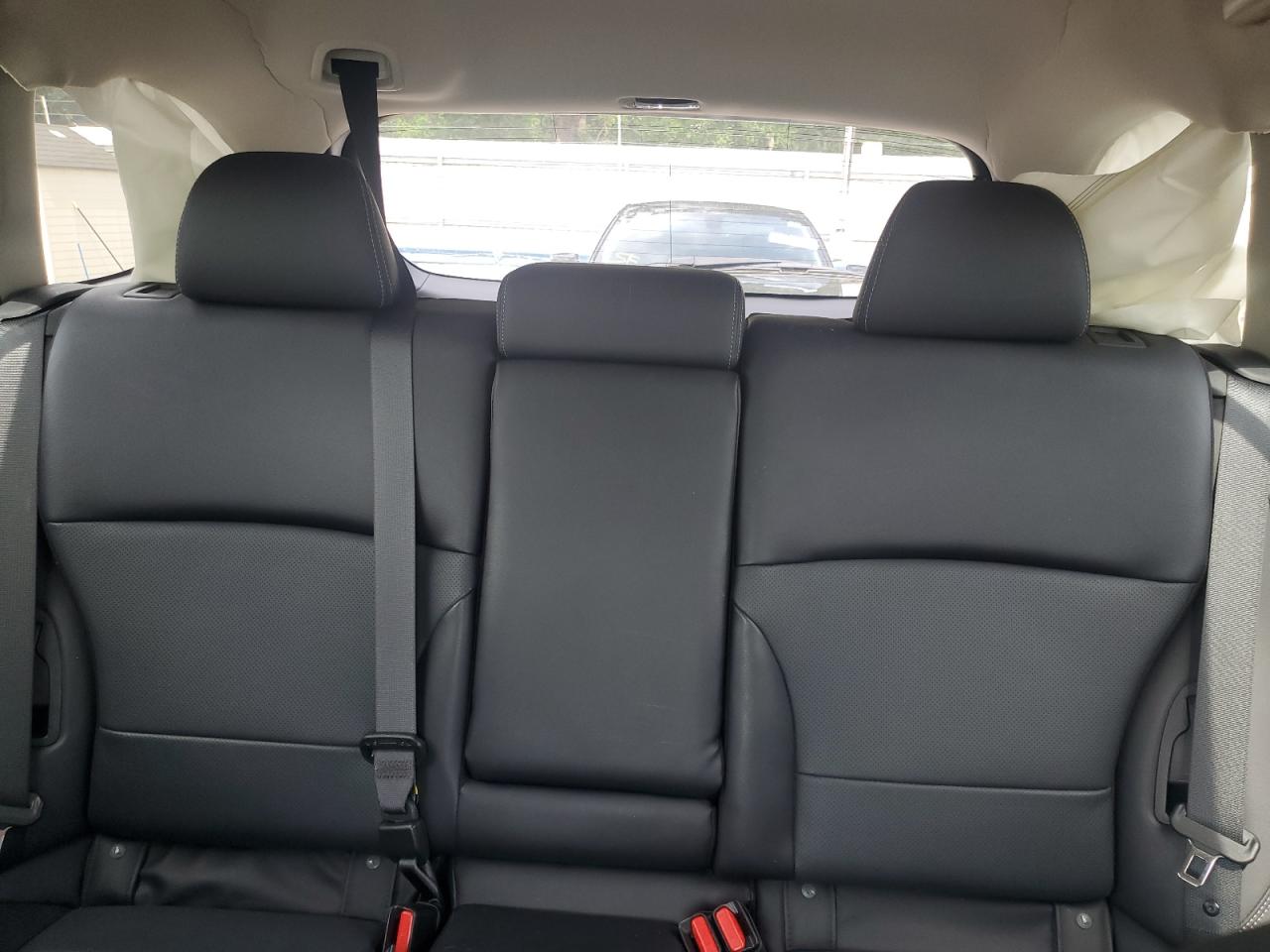 2018 Subaru Outback 3.6R Limited VIN: 4S4BSENC4J3241672 Lot: 60885505