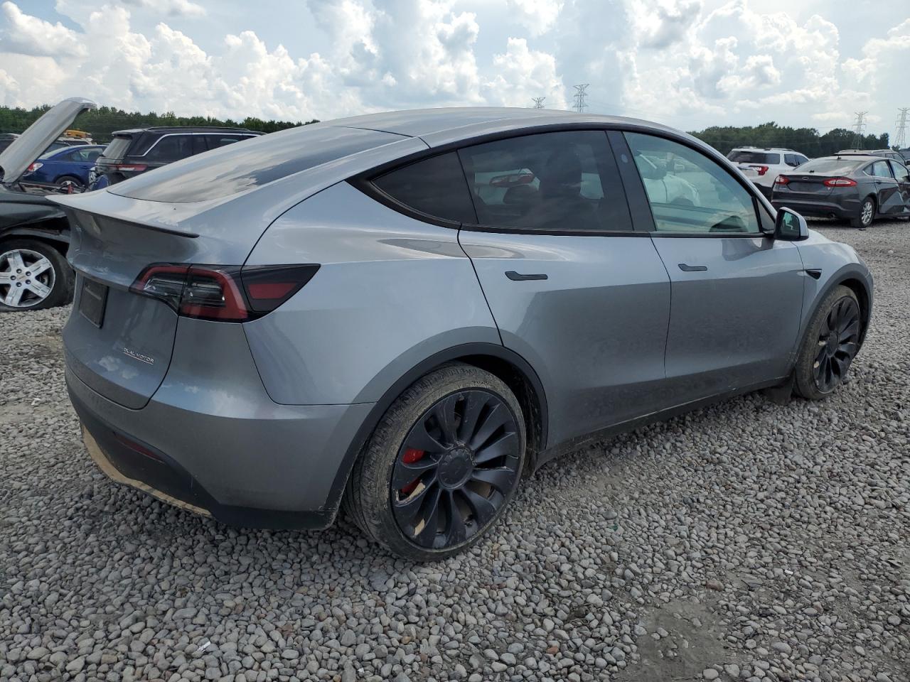 TESLA MODEL Y 2024 VIN 7SAYGDEF0RA293044 фото 3