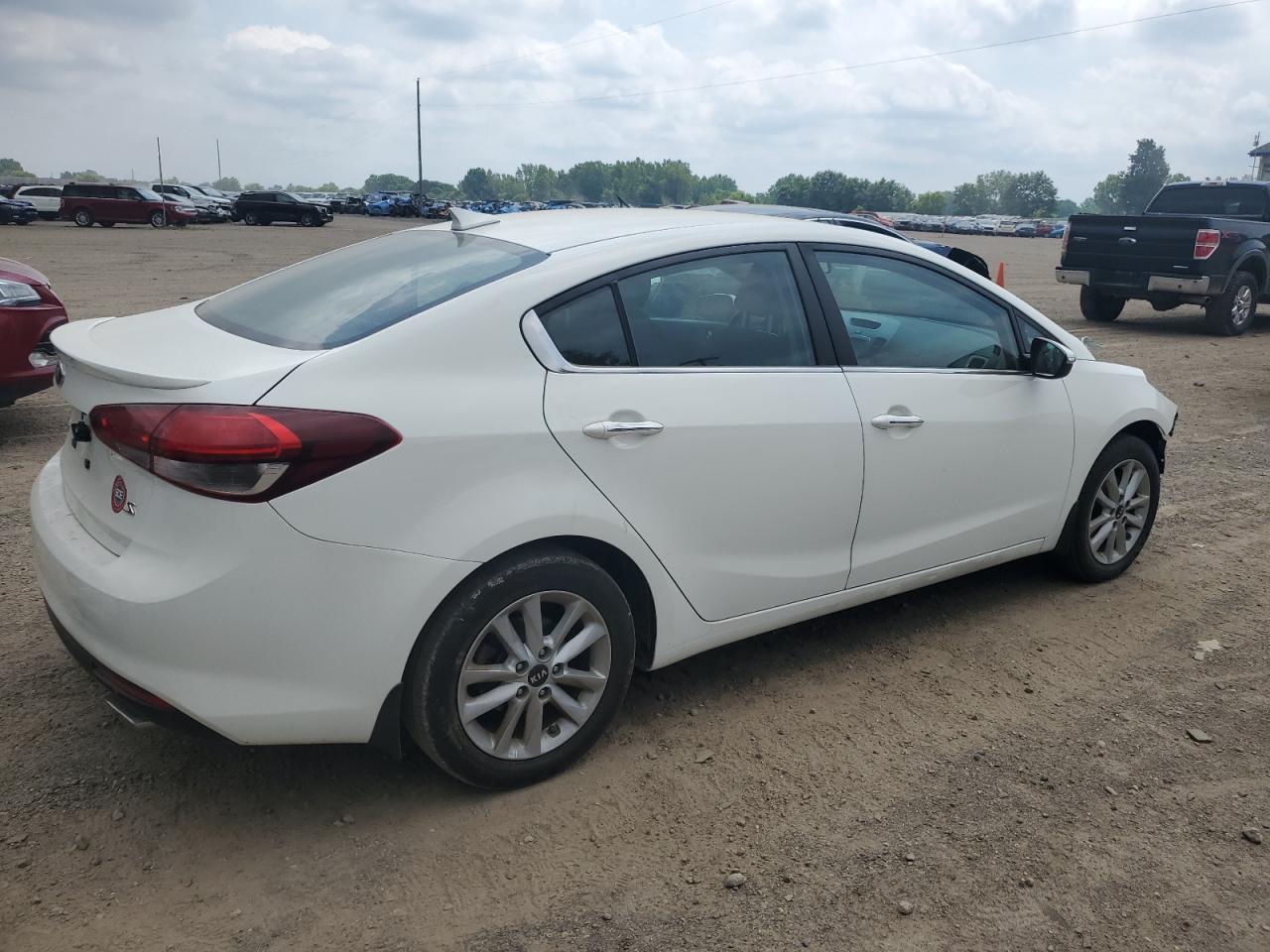 KIA FORTE 2017 VIN 3KPFL4A78HE155743 фото 3