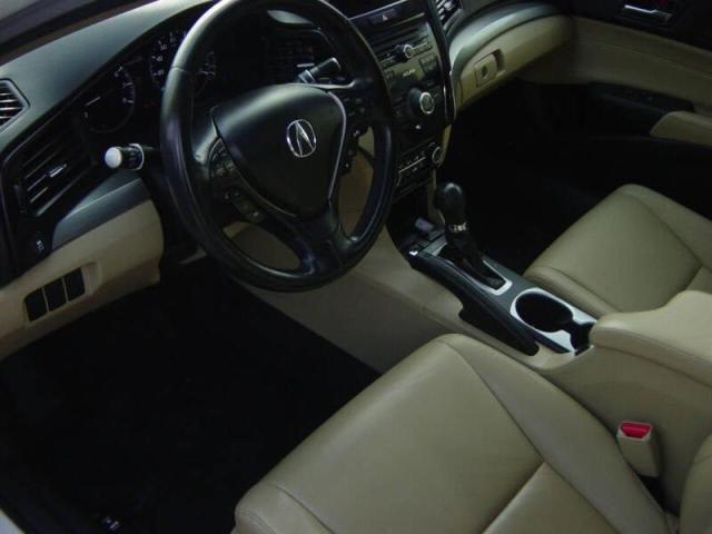 Sedans ACURA ILX 2017 White