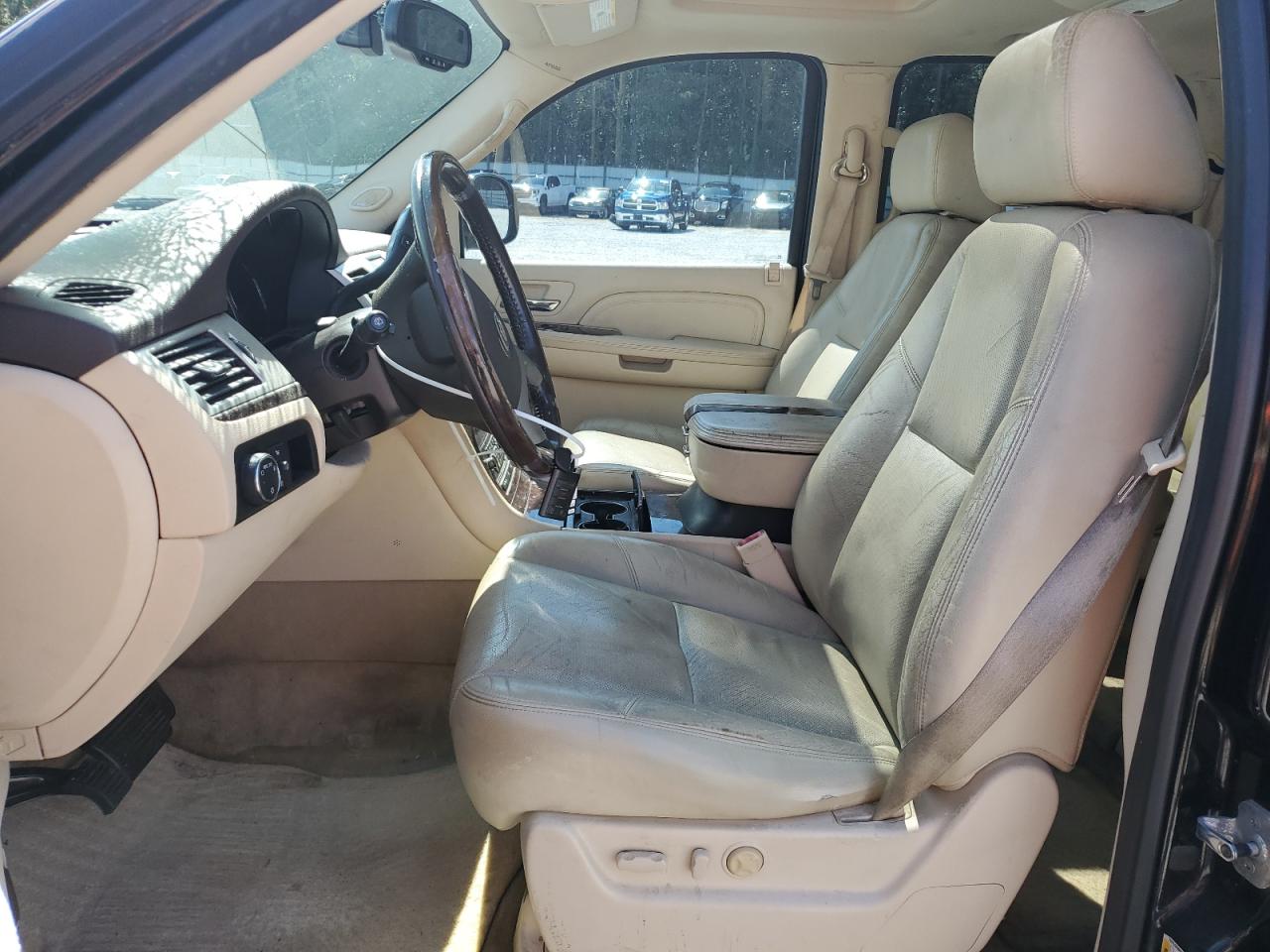 2008 Cadillac Escalade Luxury VIN: 1GYEC63868R140055 Lot: 60736535
