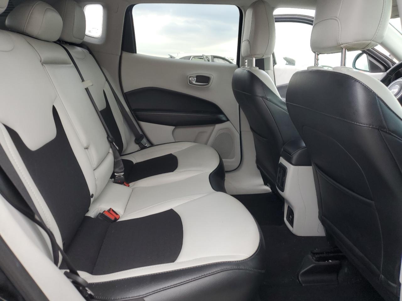 JEEP COMPASS 2020 VIN 3C4NJCBBXLT257063 zdjęcie 11