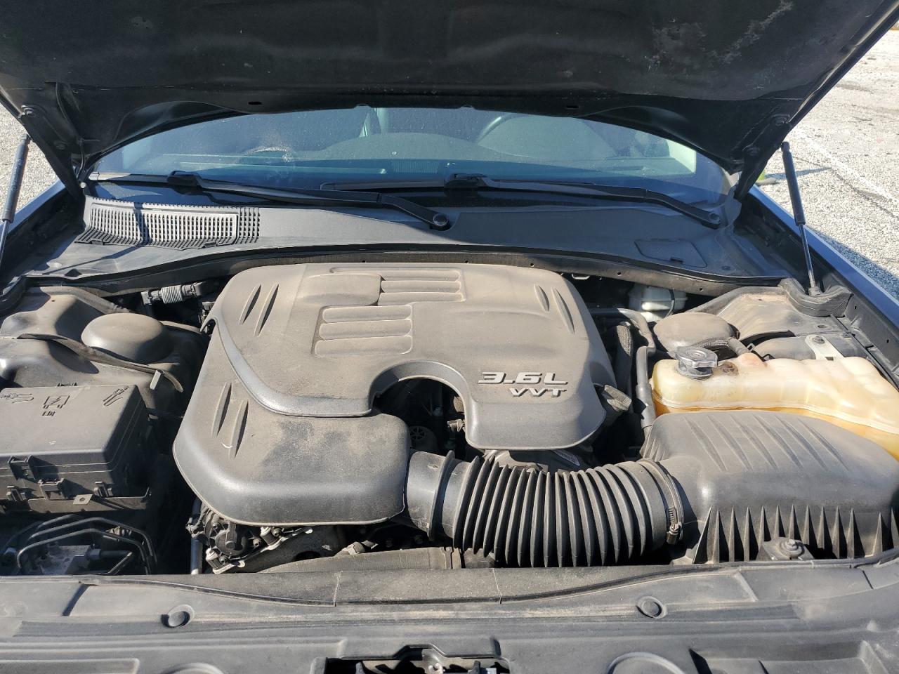 2015 Chrysler 300 Limited VIN: 2C3CCAAG6FH920603 Lot: 61218455