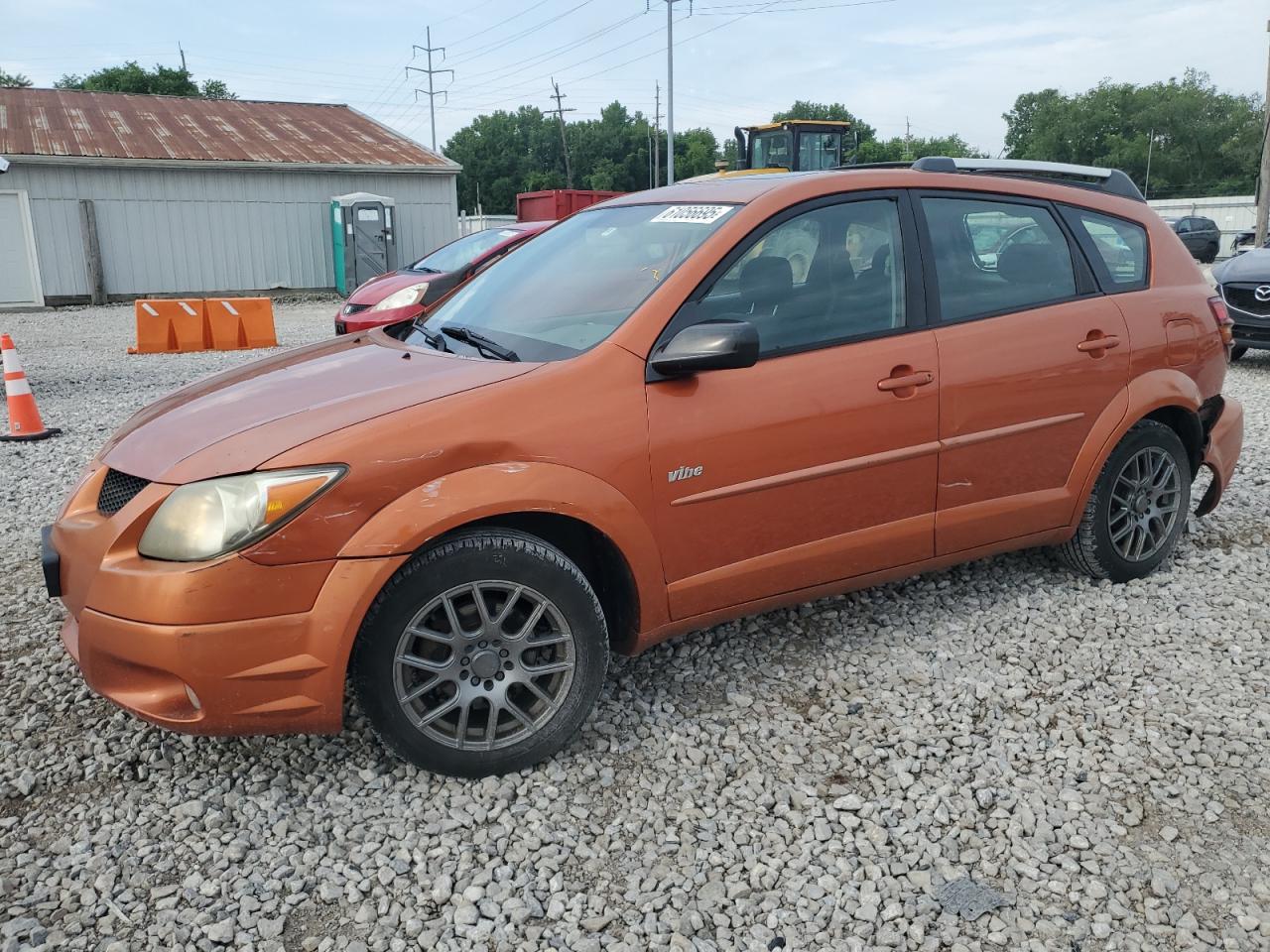 2004 Pontiac Vibe იყიდება Columbus-ში, OH - Rear End