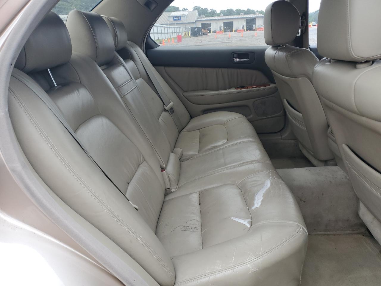 1998 Lexus Ls 400 VIN: JT8BH28FXW0120563 Lot: 62272095