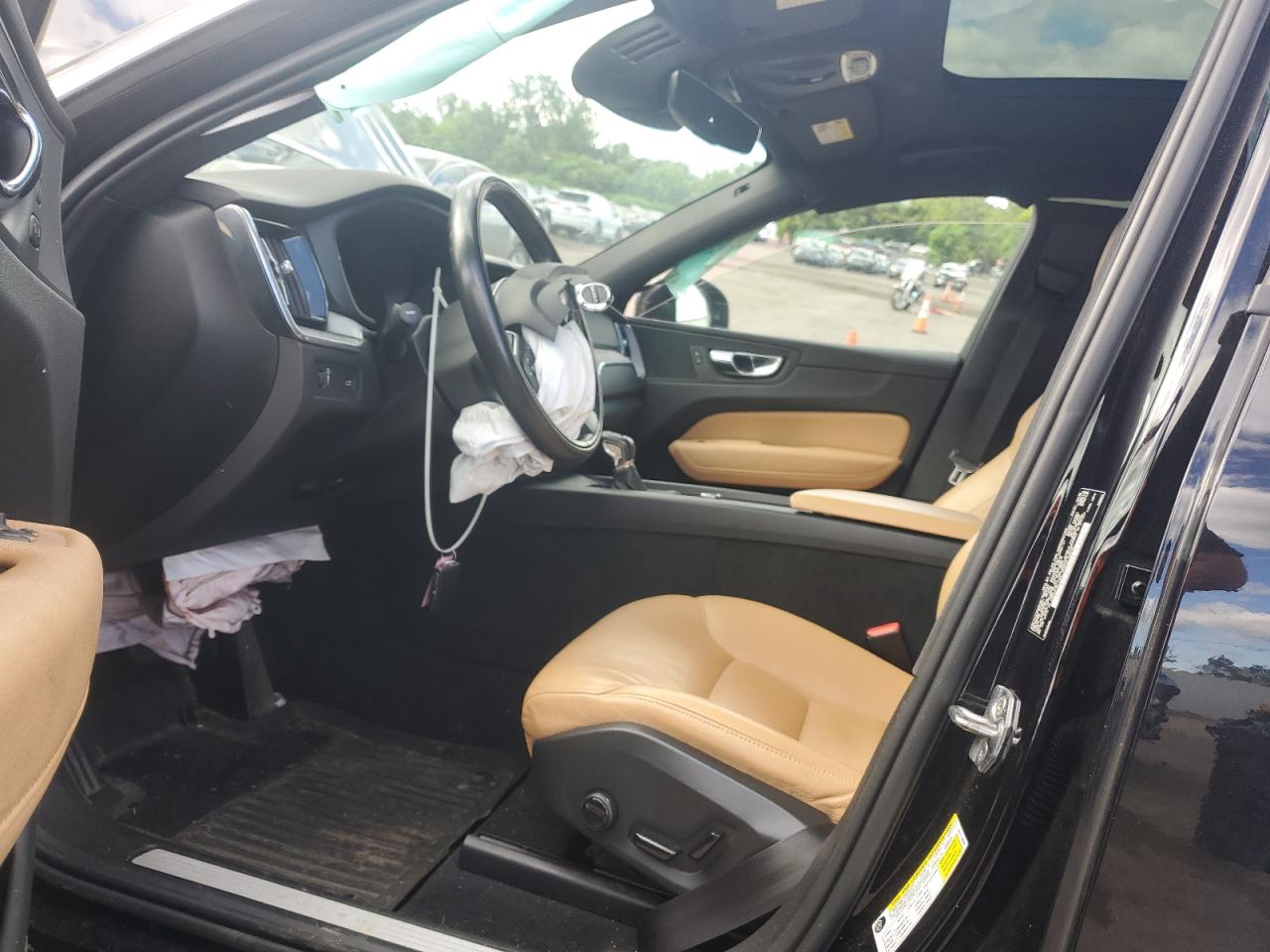 2020 Volvo Xc60 T5 Momentum VIN: YV4102RK6L1525046 Lot: 61693105
