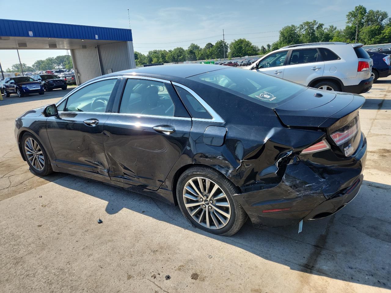 LINCOLN MKZ 2018 VIN 3LN6L5D9XJR601615 photo 2