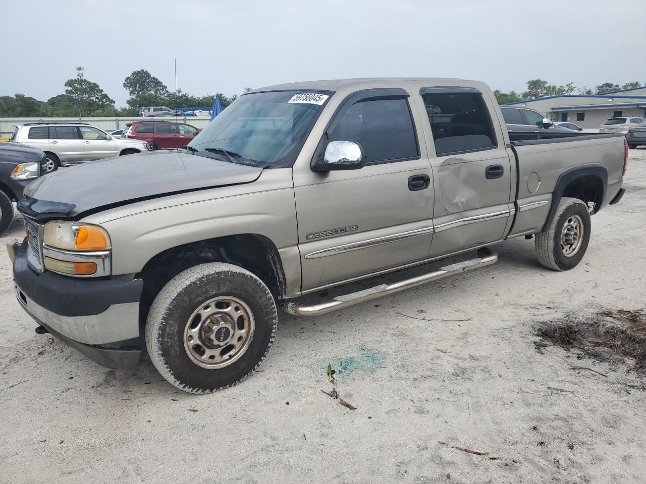 2002 Gmc Sierra C2500 Heavy Duty for Sale in Fort Pierce, FL - Front End