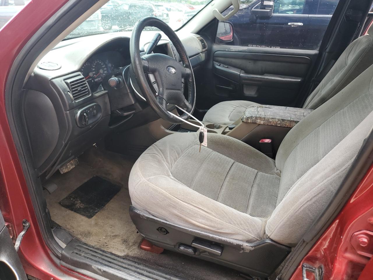 2004 Ford Explorer Xlt VIN: 1FMZU63K74UC01870 Lot: 61060475