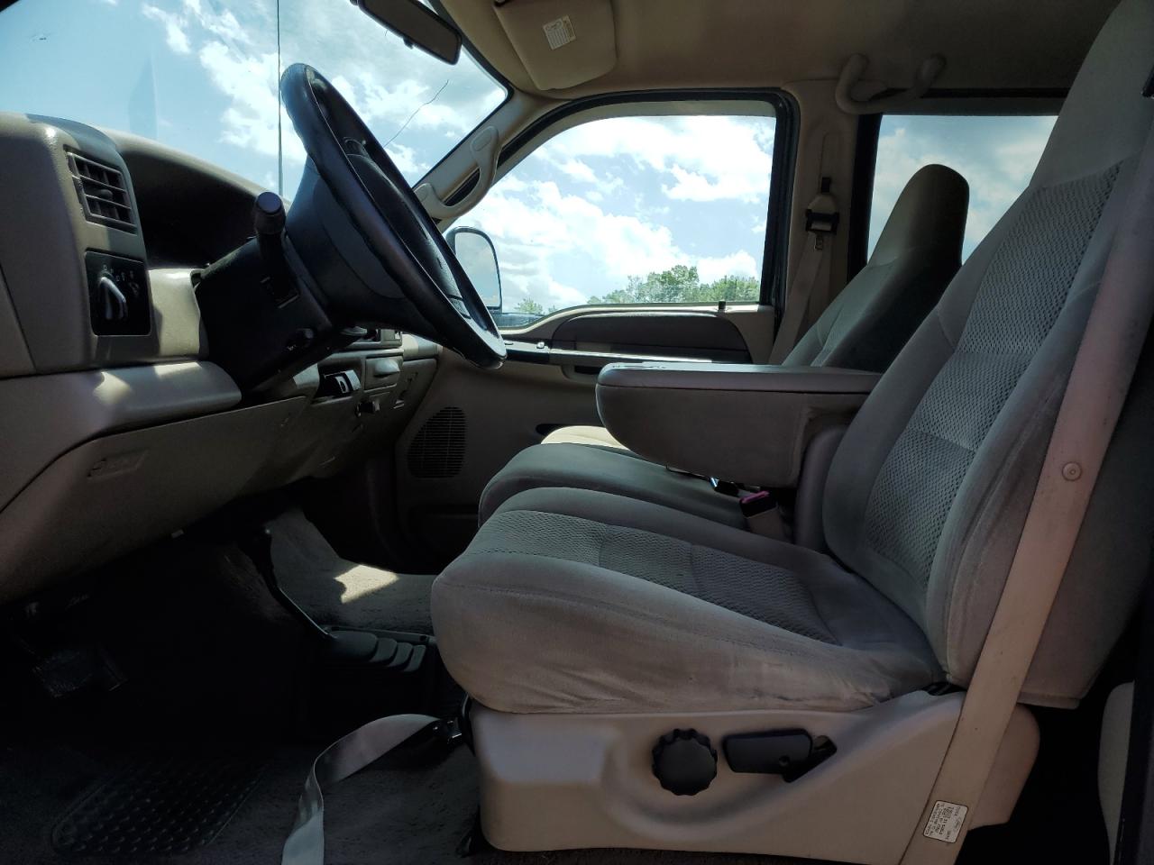 2001 Ford F250 Super Duty VIN: 1FTNW21F61EA33835 Lot: 61712135