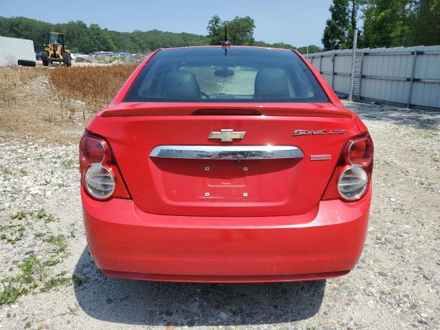  CHEVROLET SONIC 2016 Czerwony