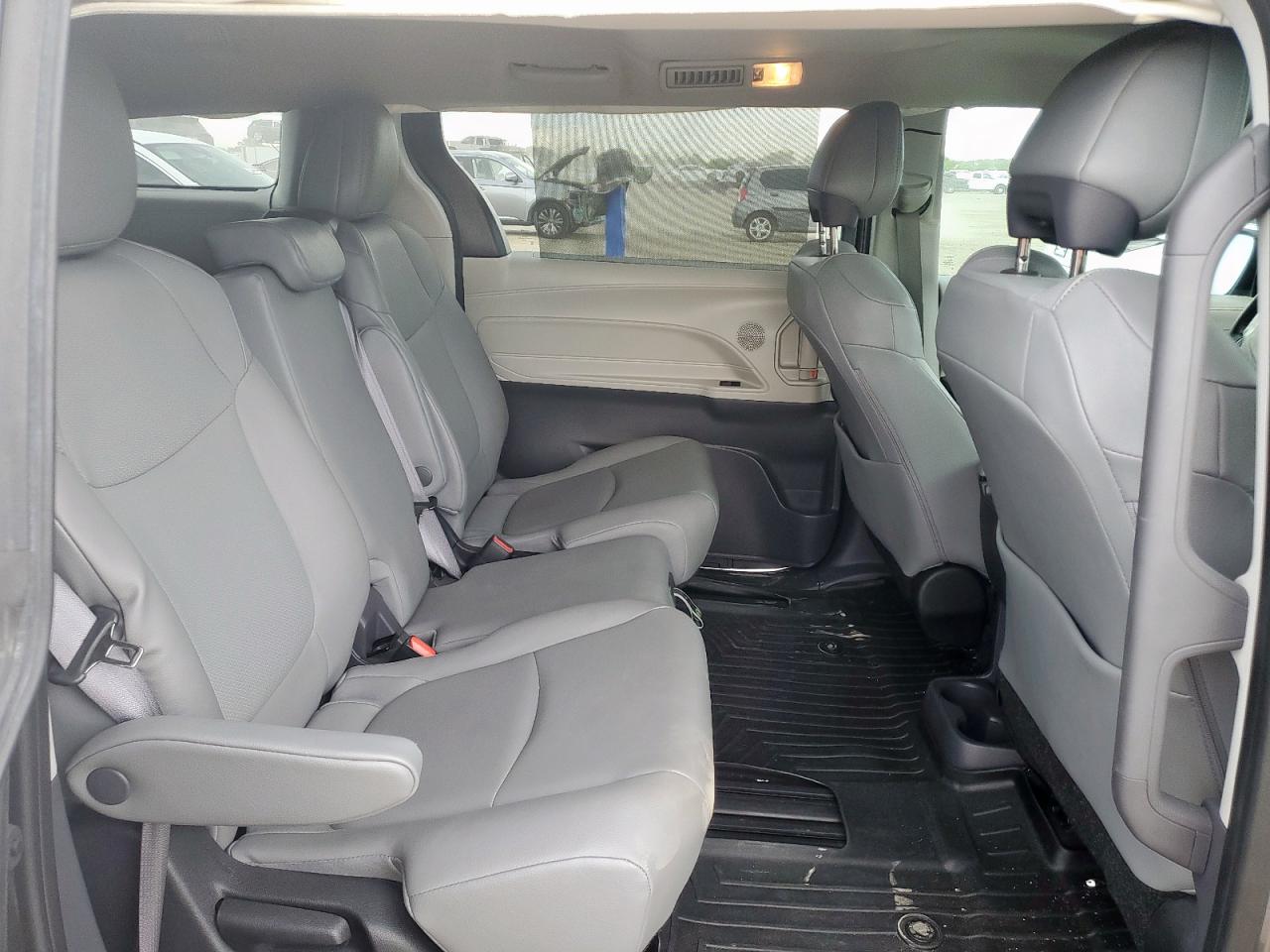 2022 Toyota Sienna Xle VIN: 5TDYRKEC8NS092342 Lot: 63000555