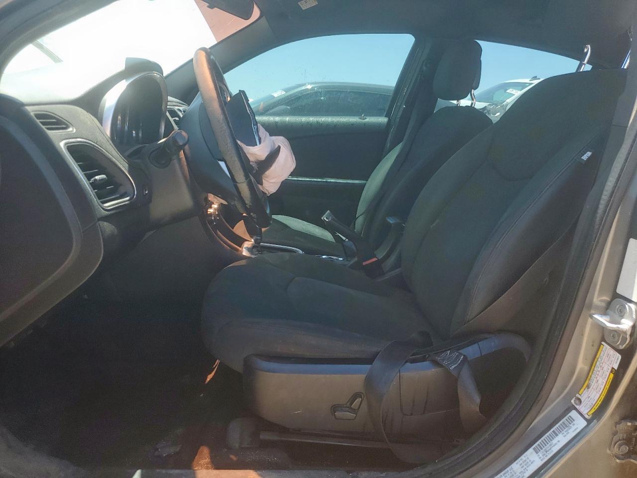 2012 Chrysler 200 Touring VIN: 1C3CCBBB7CN129377 Lot: 61036065