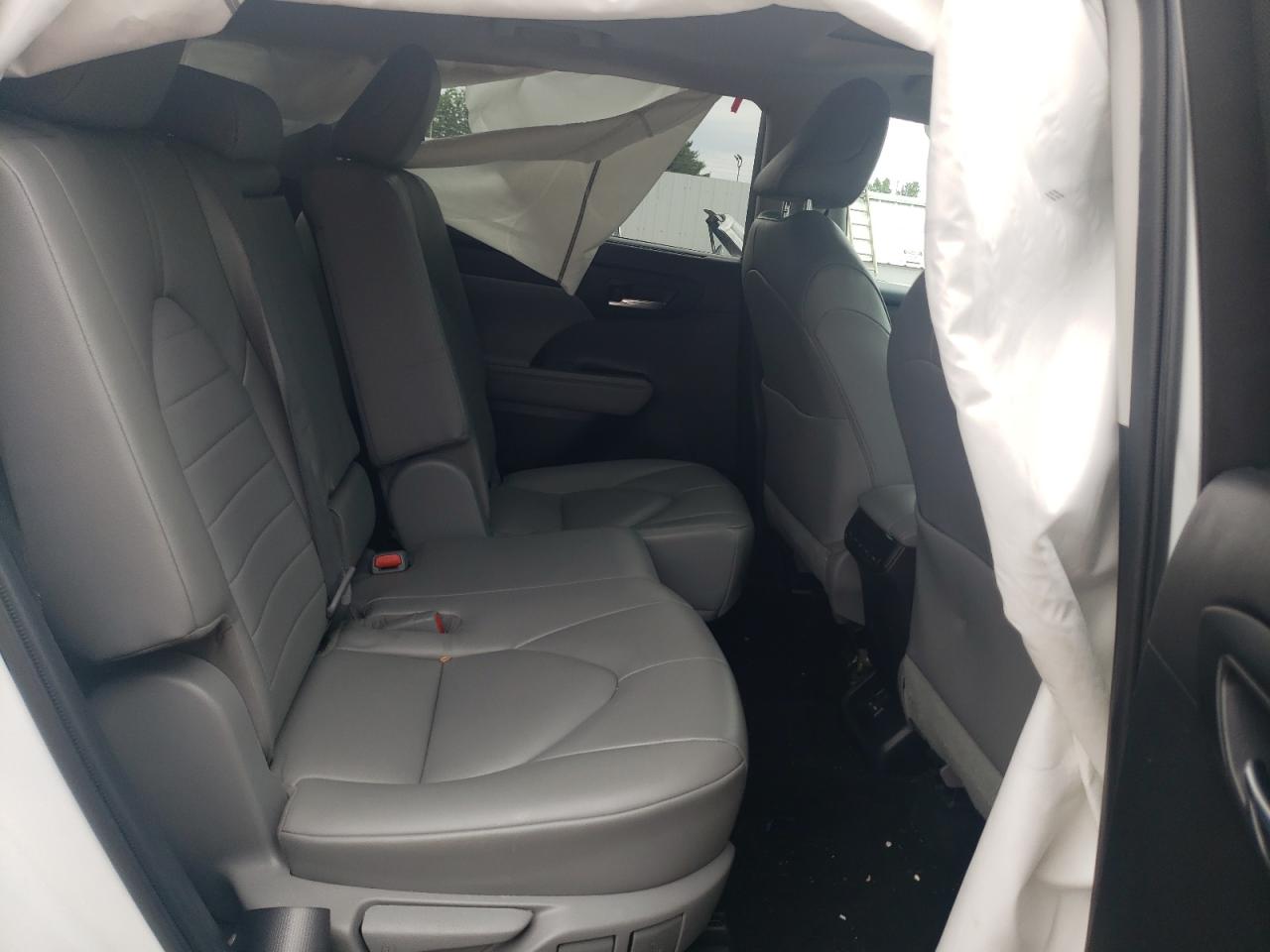 2022 Toyota Highlander Xle VIN: 5TDGZRBH0NS589020 Lot: 62696015