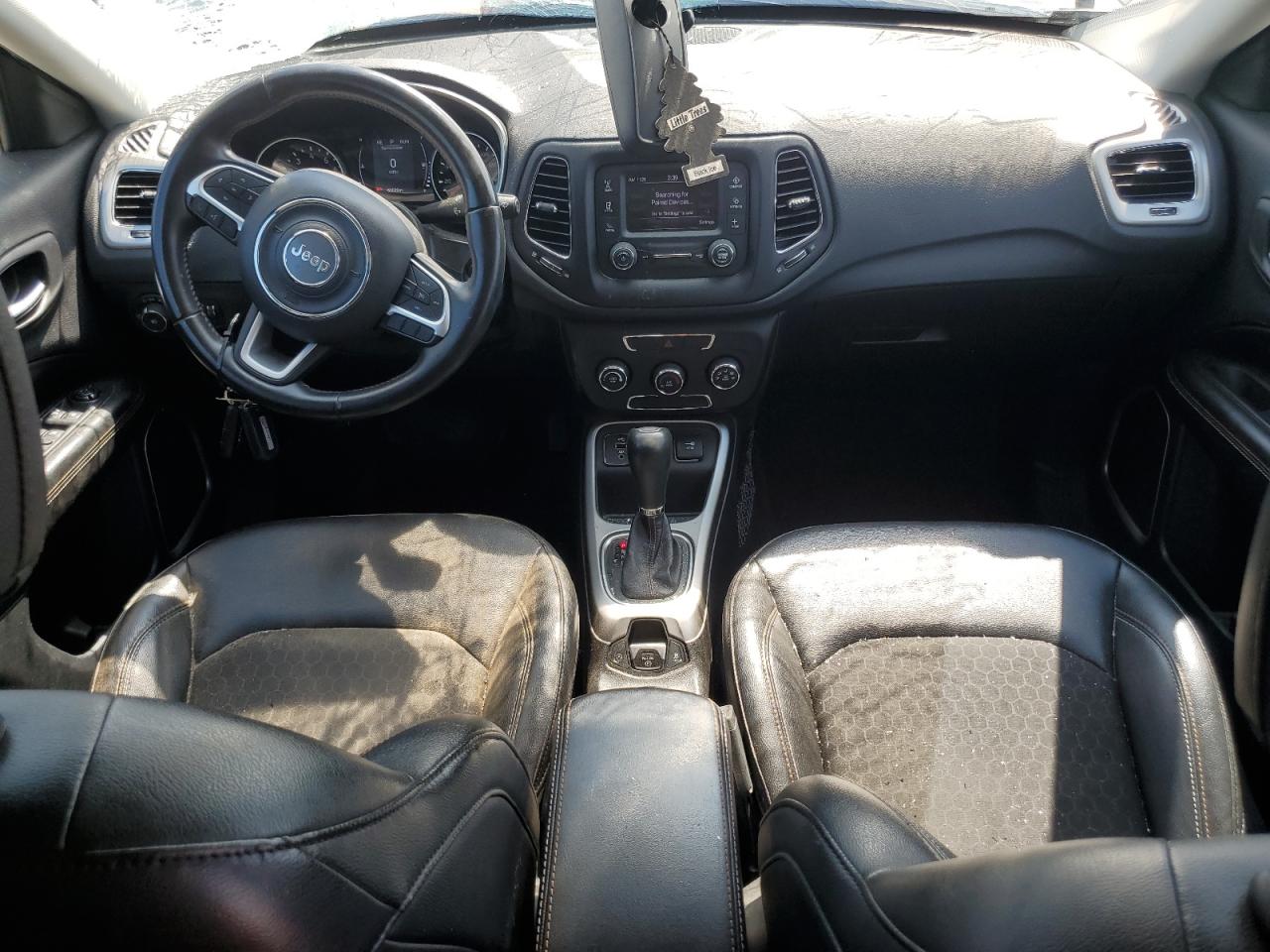 JEEP COMPASS 2018 VIN 3C4NJCBB8JT503203 photo 8