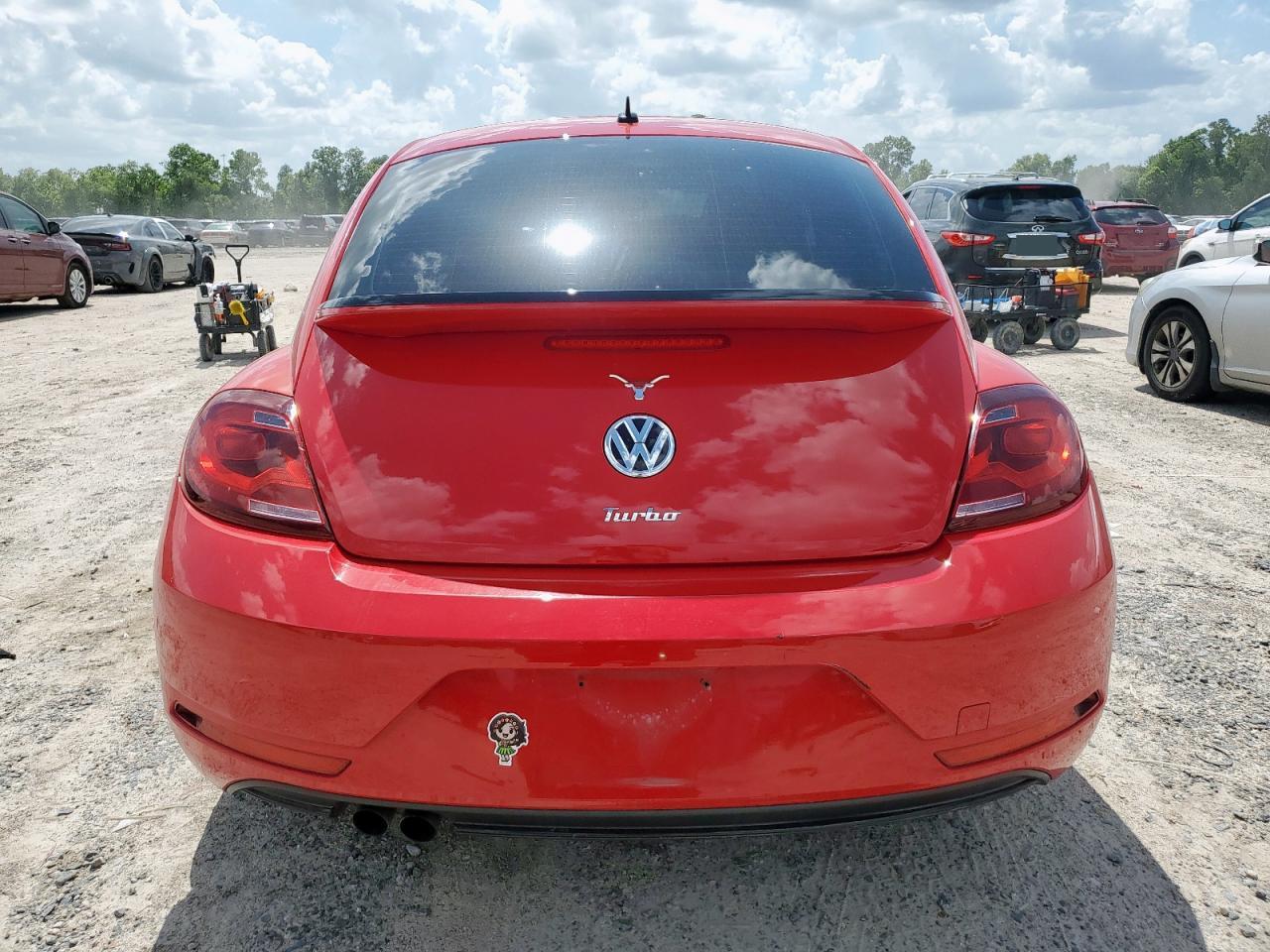 2018 Volkswagen Beetle S VIN: 3VWFD7AT6JM720933 Lot: 61495295