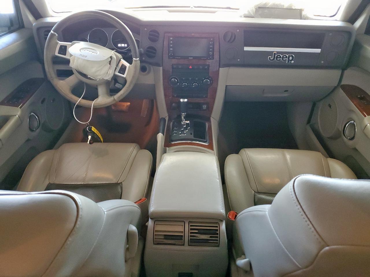 2008 Jeep Commander Limited VIN: 1J8HH58N28C130633 Lot: 61009065