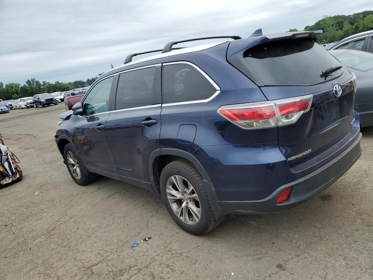 TOYOTA HIGHLANDER 2014 VIN 5TDJKRFH5ES013122 фото 2