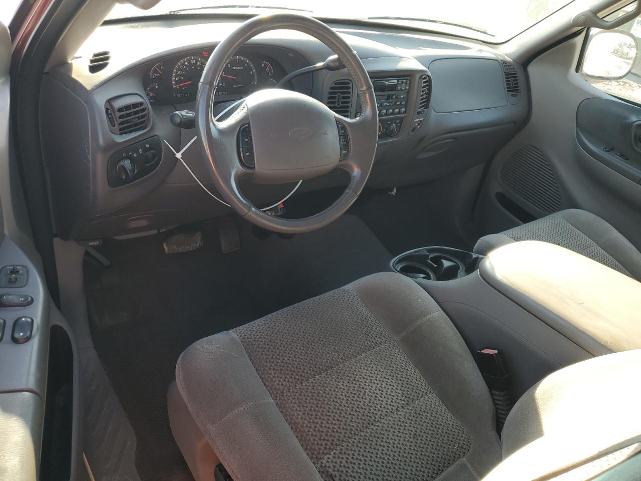 2002 Ford F150 VIN: 1FTRX18L82NA54692 Lot: 62559605