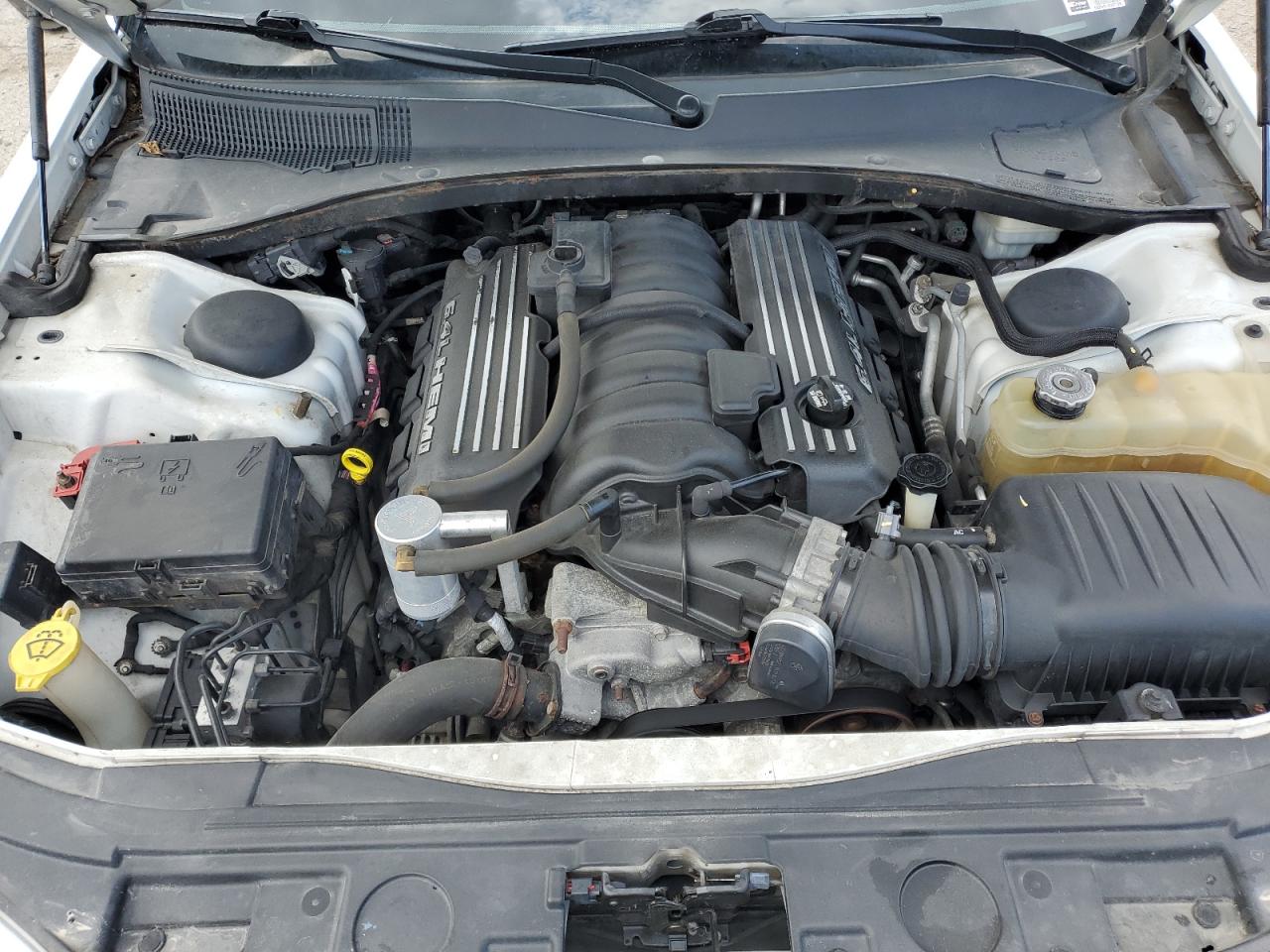 2012 Chrysler 300 Srt-8 VIN: 2C3CCAFJ3CH800113 Lot: 62823025