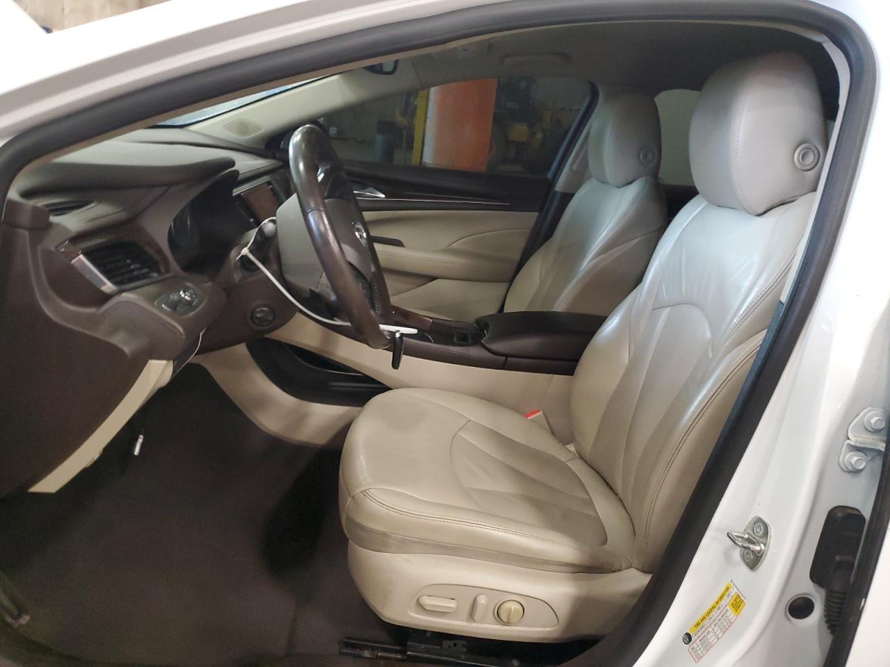 2017 Buick Lacrosse Essence VIN: 1G4ZP5SSXHU181171 Lot: 59096495