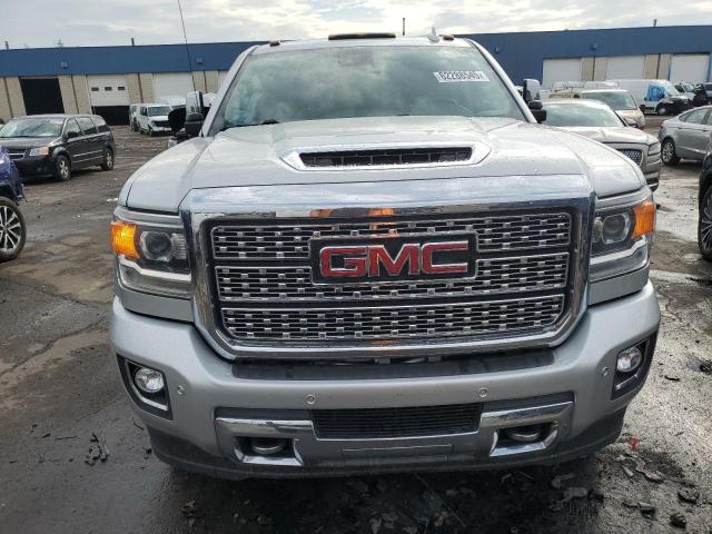  GMC SIERRA 2019 Srebrny